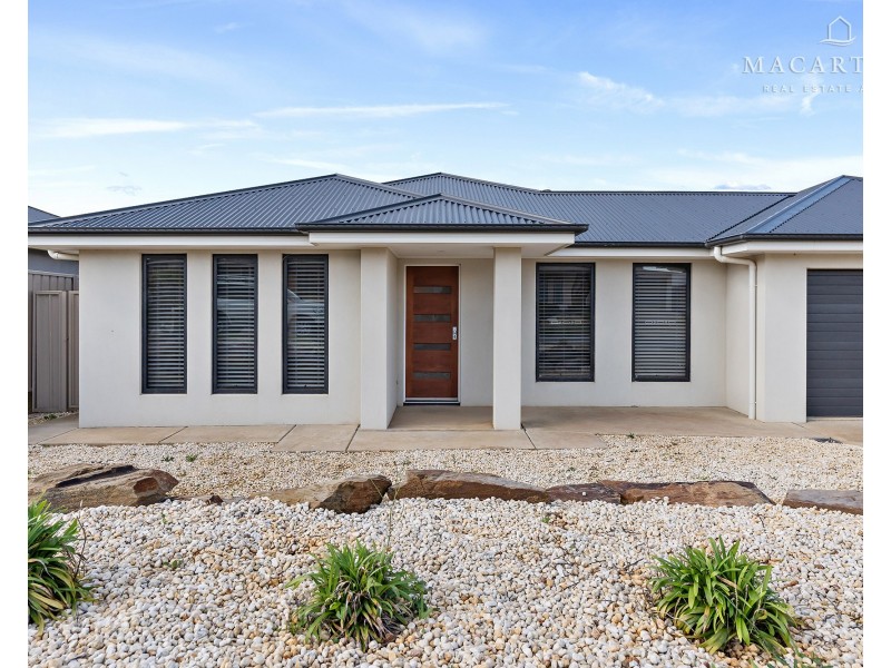 4 Hollows Crescent, Lloyd NSW 2650