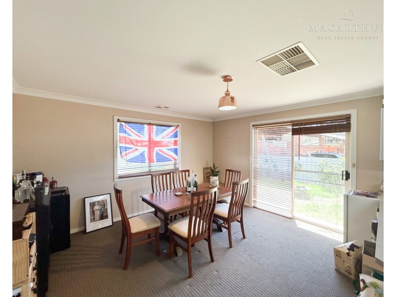 7 Cooba Place, Estella NSW 2650