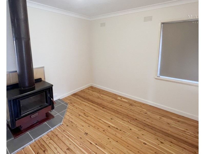 33 Leavenworth Drive, Mount Austin NSW 2650