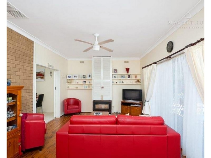 5 Bruce Street, Tolland NSW 2650