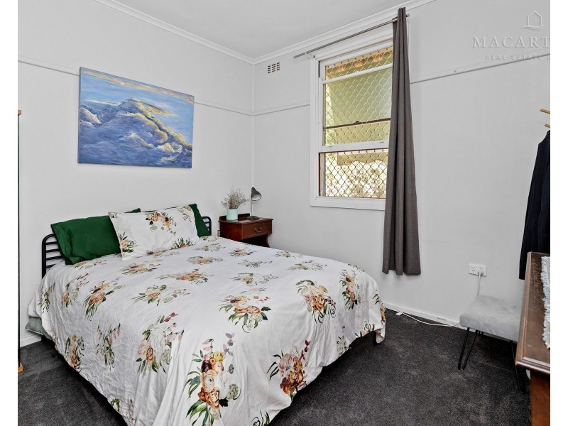 1 Margaret Avenue, Mount Austin NSW 2650