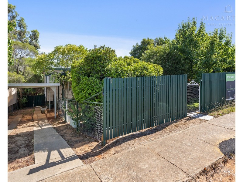 1 Margaret Avenue, Mount Austin NSW 2650
