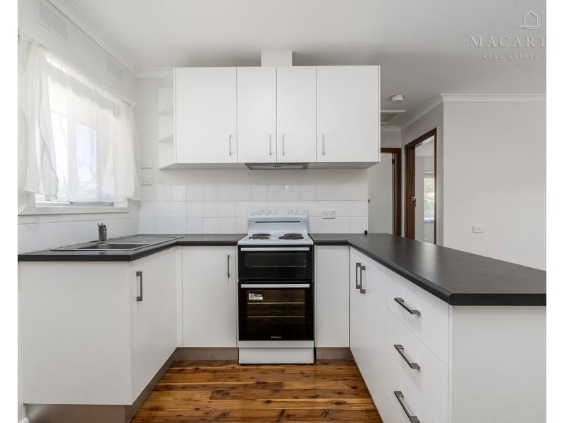 1/8 Higgins Avenue, Wagga Wagga NSW 2650