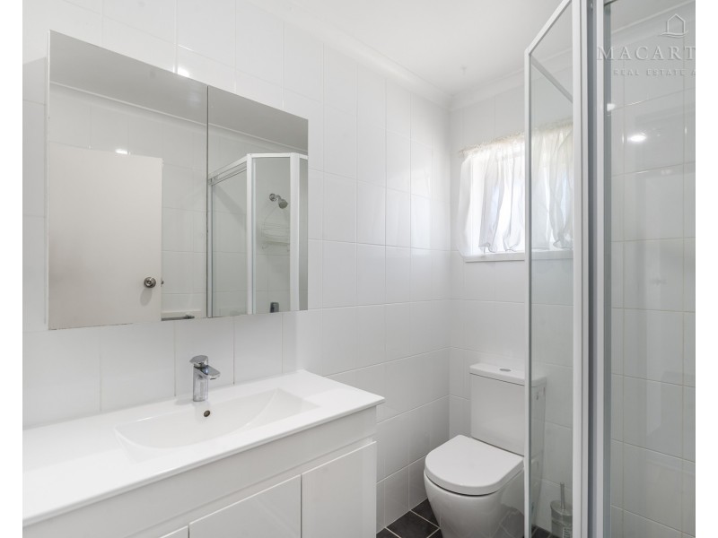 1/8 Higgins Avenue, Wagga Wagga NSW 2650