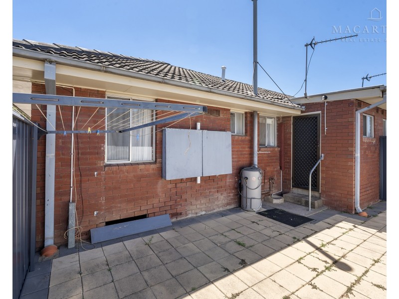 1/8 Higgins Avenue, Wagga Wagga NSW 2650