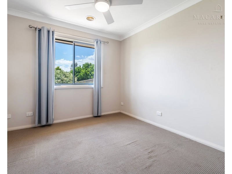 14 Bindari Avenue, Glenfield Park NSW 2650
