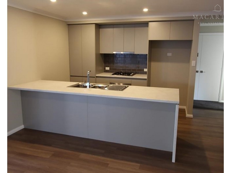 26 Strickland Drive, Boorooma NSW 2650