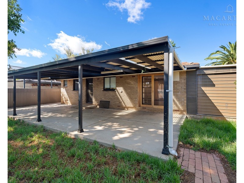 11 Nandina Avenue, Lake Albert NSW 2650