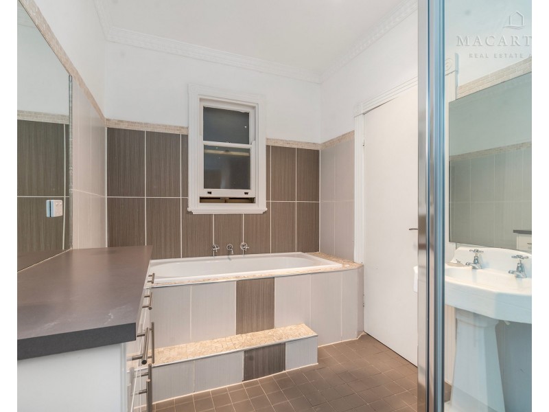 34 Heath Street, Turvey Park NSW 2650