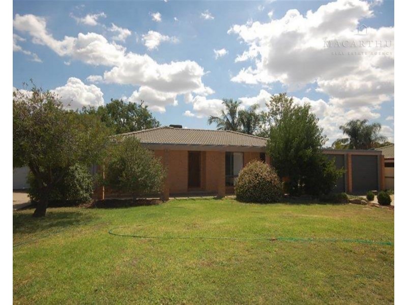 26 Langi Crescent, Glenfield Park NSW 2650