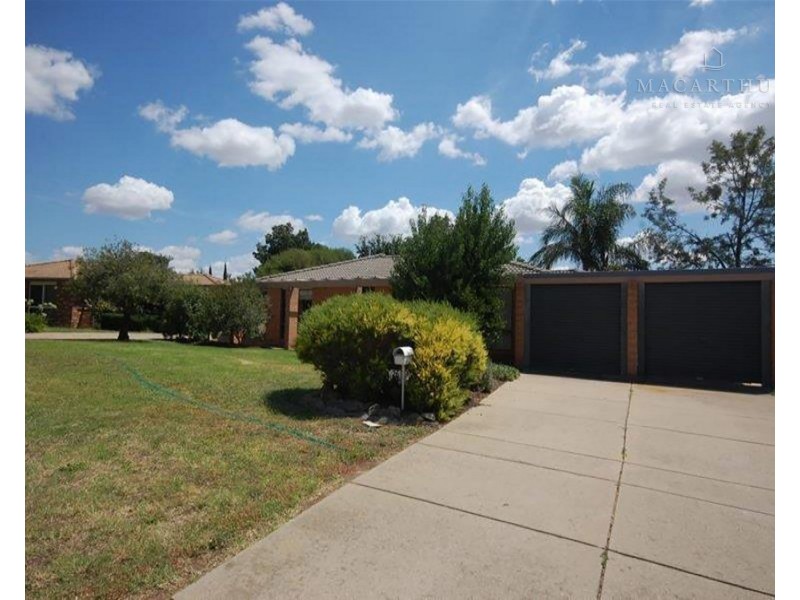 26 Langi Crescent, Glenfield Park NSW 2650