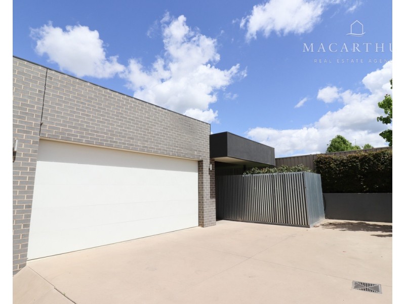 2/6 Rose Place, Boorooma NSW 2650