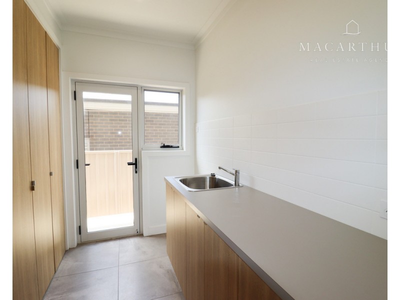 2/6 Rose Place, Boorooma NSW 2650