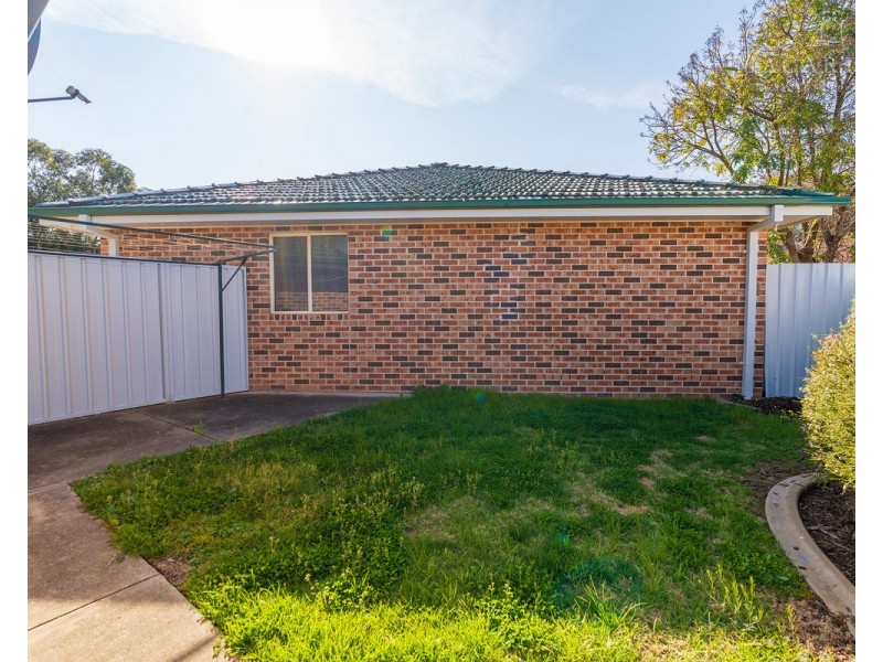 1/58 Cutler Avenue, Kooringal NSW 2650