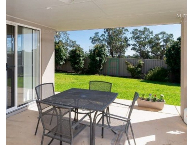 26 Barton Avenue, Lloyd NSW 2650