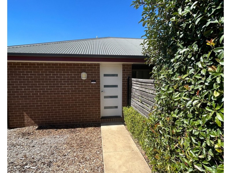 38A Messenger Avenue, Boorooma NSW 2650