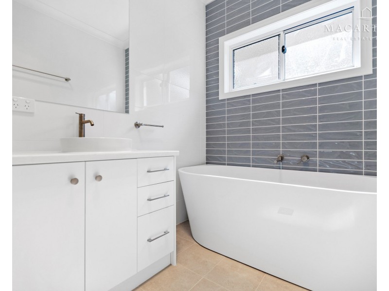 7 Acacia Street, Kooringal NSW 2650