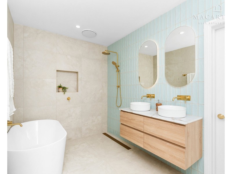 26 Dalkeith Avenue, Lake Albert NSW 2650