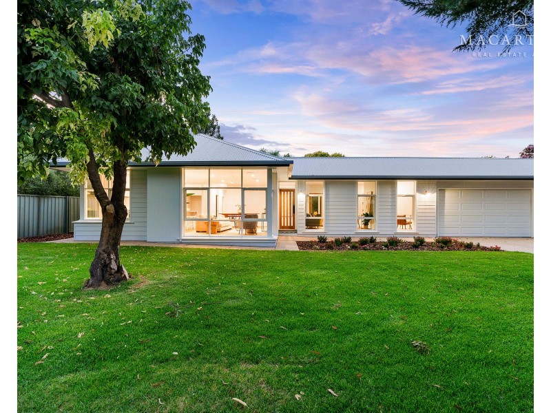 26 Dalkeith Avenue, Lake Albert NSW 2650