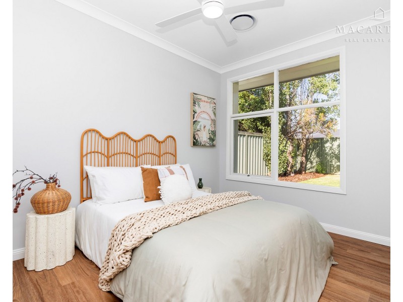 26 Dalkeith Avenue, Lake Albert NSW 2650