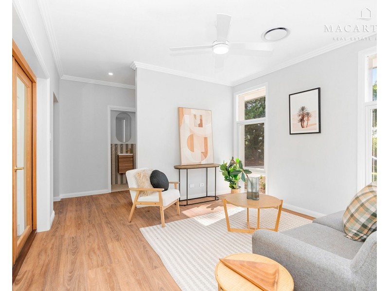 26 Dalkeith Avenue, Lake Albert NSW 2650