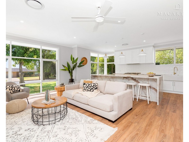 26 Dalkeith Avenue, Lake Albert NSW 2650