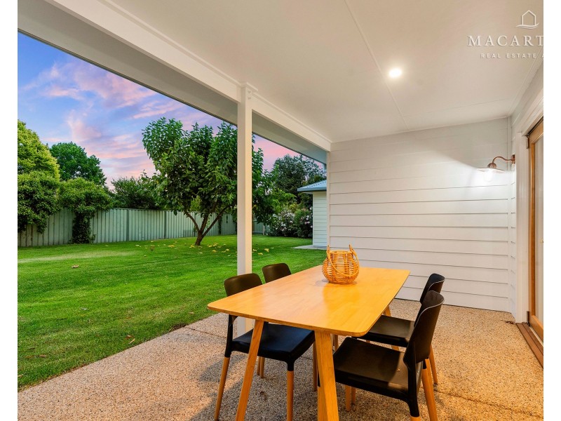 26 Dalkeith Avenue, Lake Albert NSW 2650