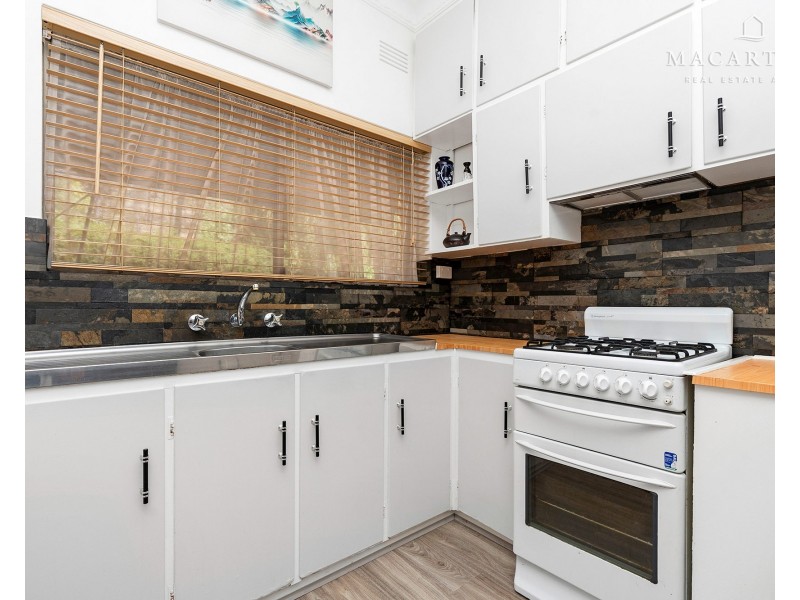 32 Warrawong Street, Kooringal NSW 2650