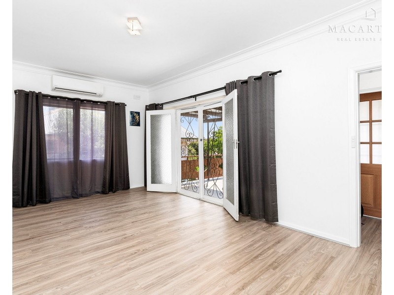 32 Warrawong Street, Kooringal NSW 2650