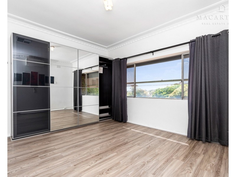 32 Warrawong Street, Kooringal NSW 2650