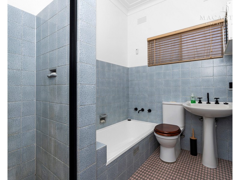 32 Warrawong Street, Kooringal NSW 2650