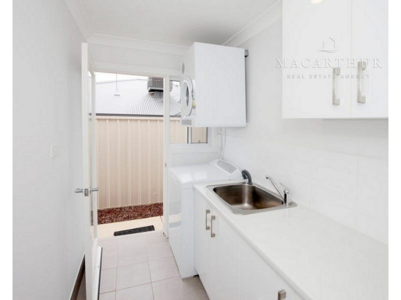 19 Cootamundra Boulevard, Gobbagombalin NSW 2650