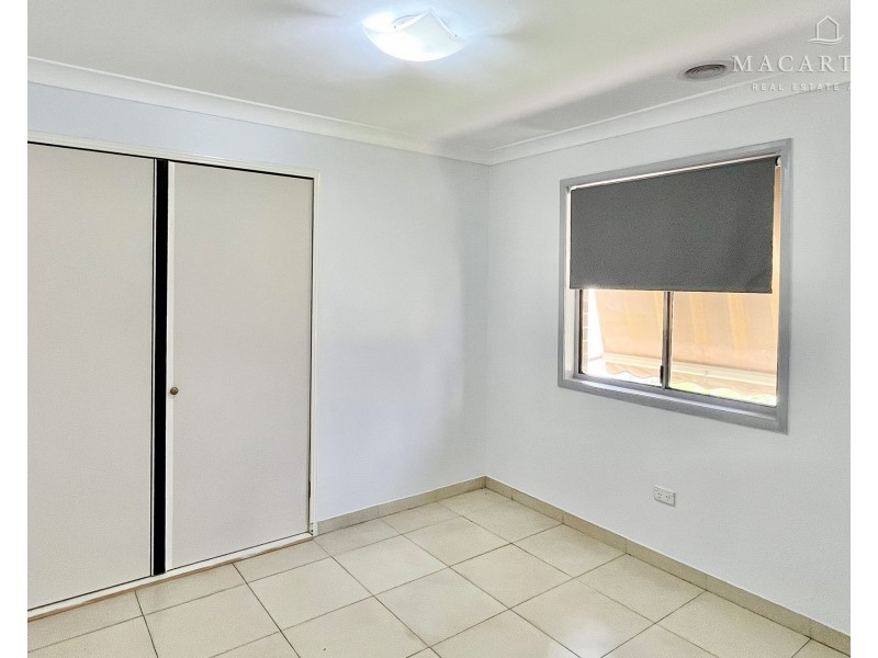 12 Kobi Place, Glenfield Park NSW 2650