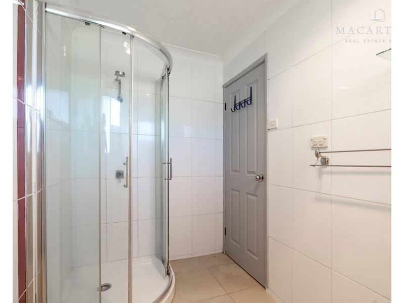 12 Kobi Place, Glenfield Park NSW 2650