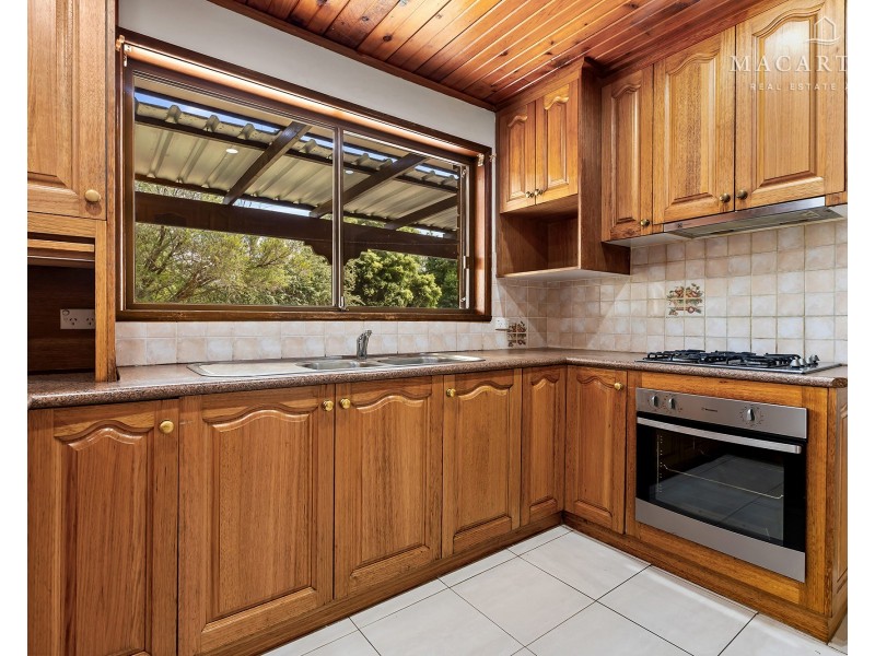 50 Balmoral Crescent, Lake Albert NSW 2650