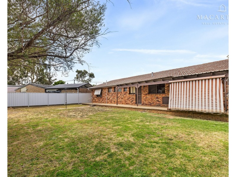 50 Balmoral Crescent, Lake Albert NSW 2650