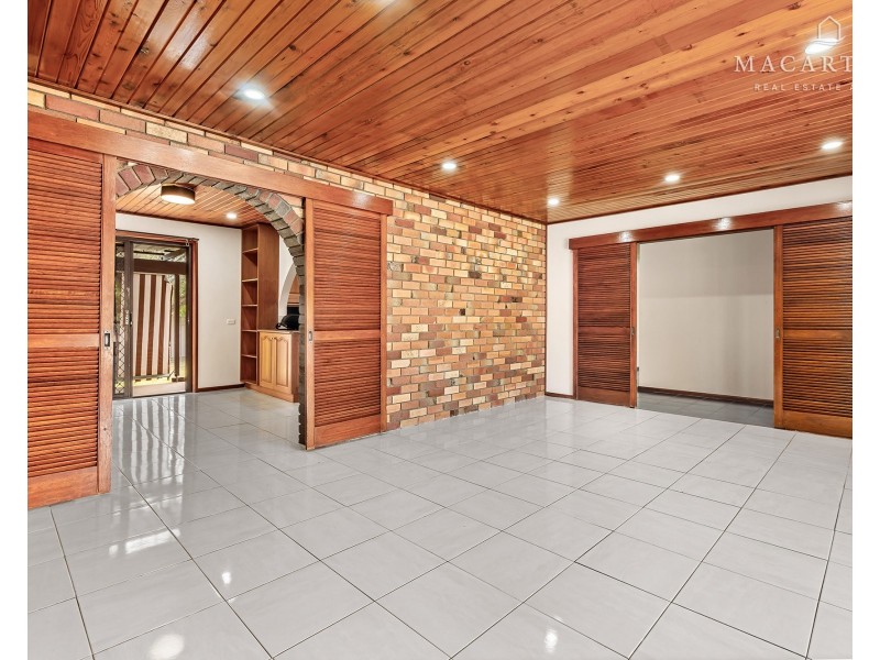 50 Balmoral Crescent, Lake Albert NSW 2650