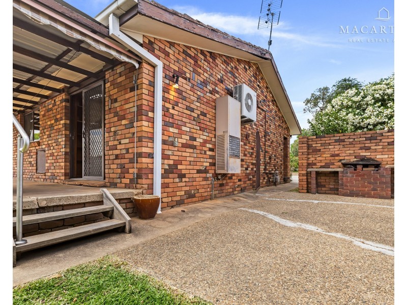 50 Balmoral Crescent, Lake Albert NSW 2650