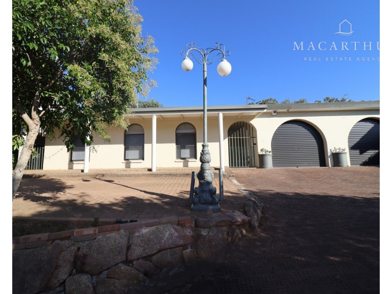 48 Wilks Avenue, Kooringal NSW 2650