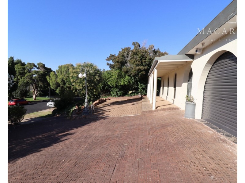 48 Wilks Avenue, Kooringal NSW 2650