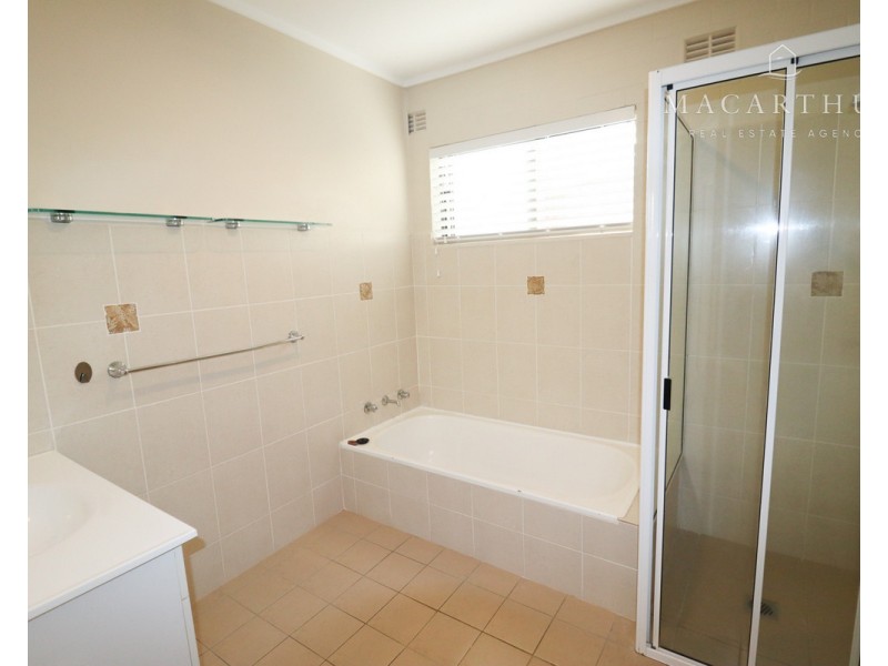 48 Wilks Avenue, Kooringal NSW 2650