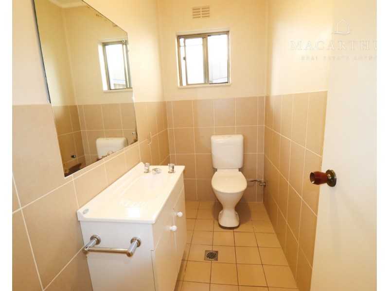 48 Wilks Avenue, Kooringal NSW 2650