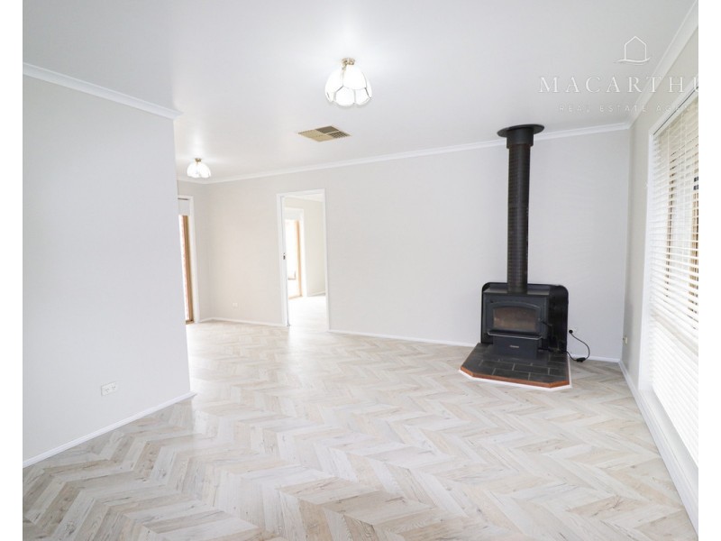 42 Dunn Avenue, Forest Hill NSW 2651