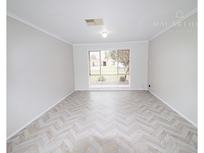 42 Dunn Avenue, Forest Hill NSW 2651