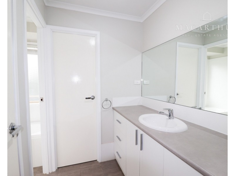 42 Dunn Avenue, Forest Hill NSW 2651