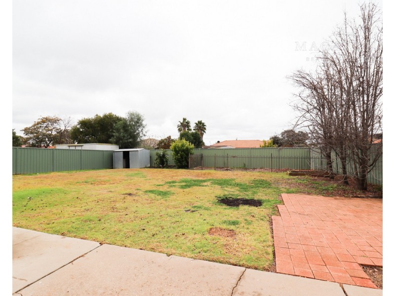 42 Dunn Avenue, Forest Hill NSW 2651