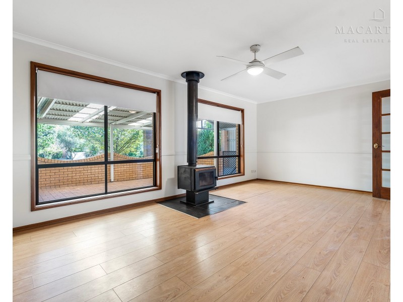 2 Melkin Avenue, Glenfield Park NSW 2650