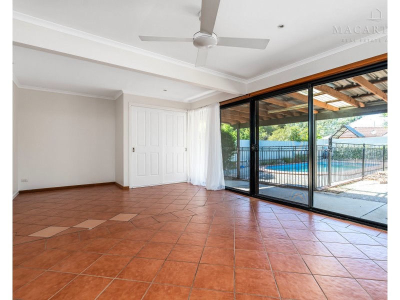 2 Melkin Avenue, Glenfield Park NSW 2650