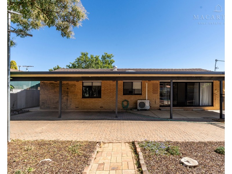 2 Melkin Avenue, Glenfield Park NSW 2650