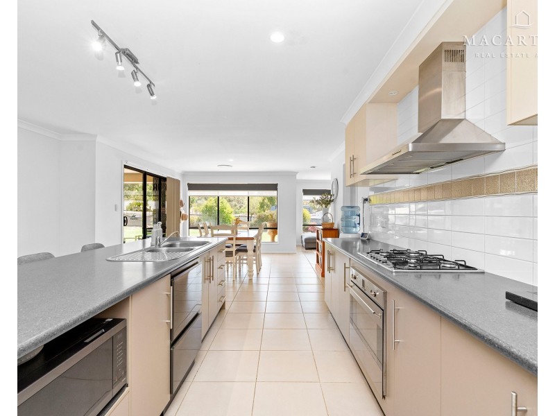 6 Peppermint Drive, Springvale NSW 2650